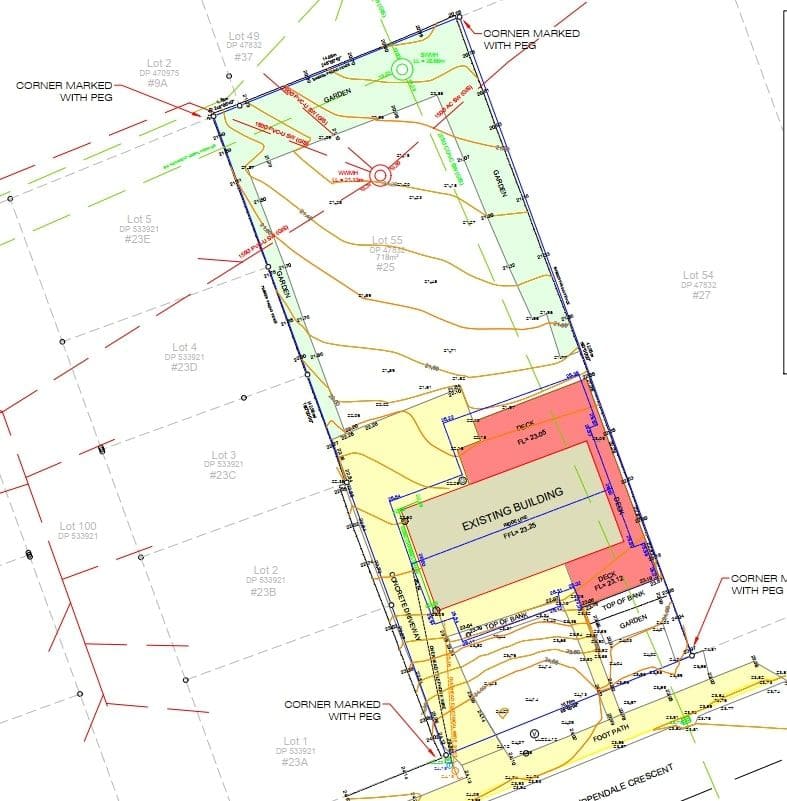Topographic plan of a residential lot showing contours, levels, existing building, decks and boundary pegs